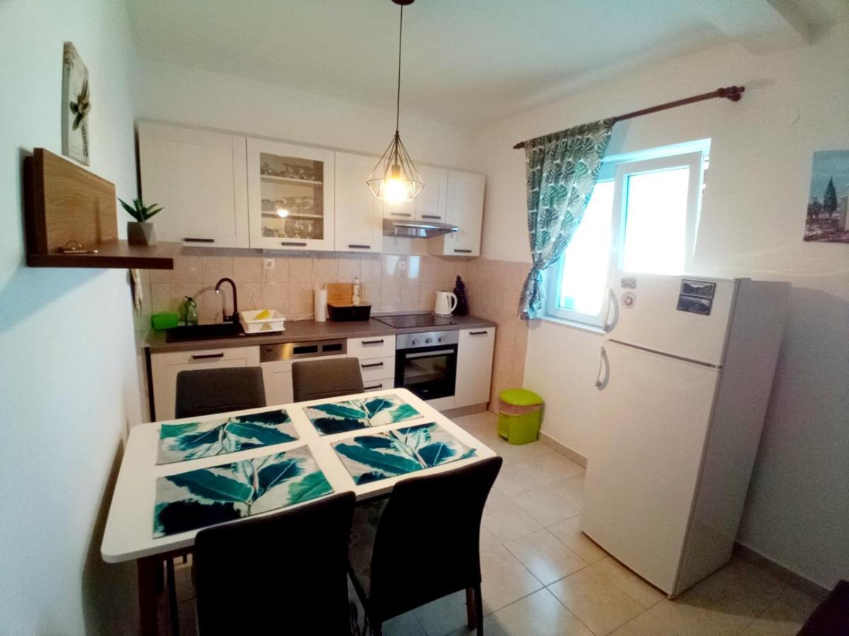 Apartment Luna Tribunj Tribalj المظهر الخارجي الصورة