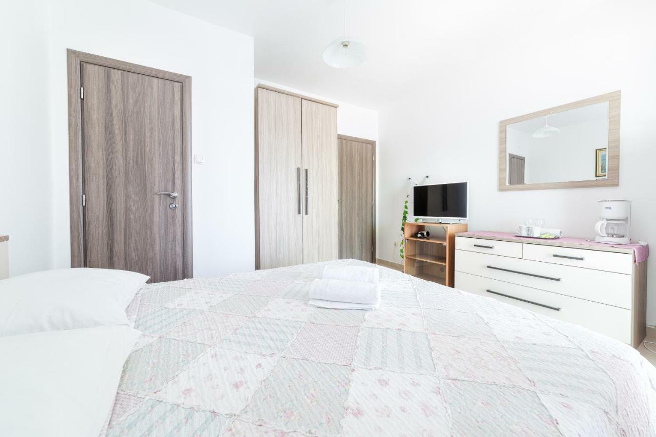 Apartment Luna Tribunj Tribalj المظهر الخارجي الصورة
